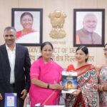 CM Rekha Gupta Unveils Finisher Medal for Vedanta Delhi Half Marathon 2026