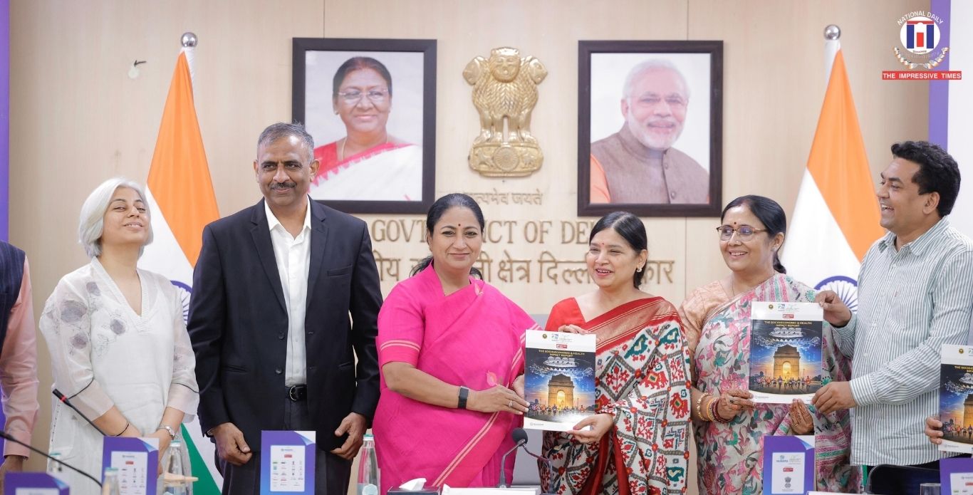 CM Rekha Gupta Unveils Finisher Medal for Vedanta Delhi Half Marathon 2026