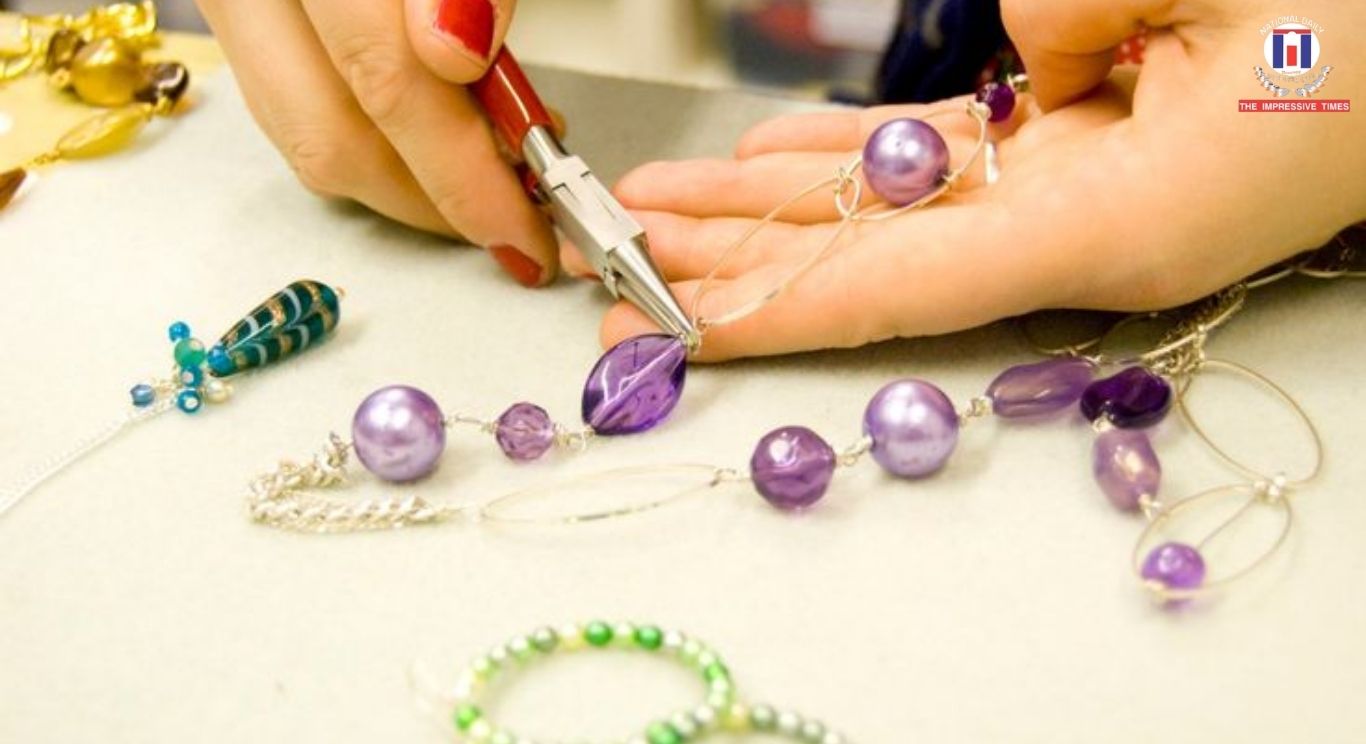 Turn Your Creativity Into a Career With Jewellery Designing