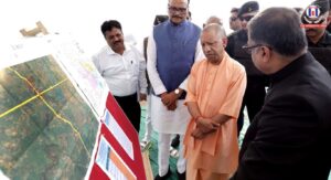 CM Yogi Announces Embankment Project to Curb Gomti Flooding